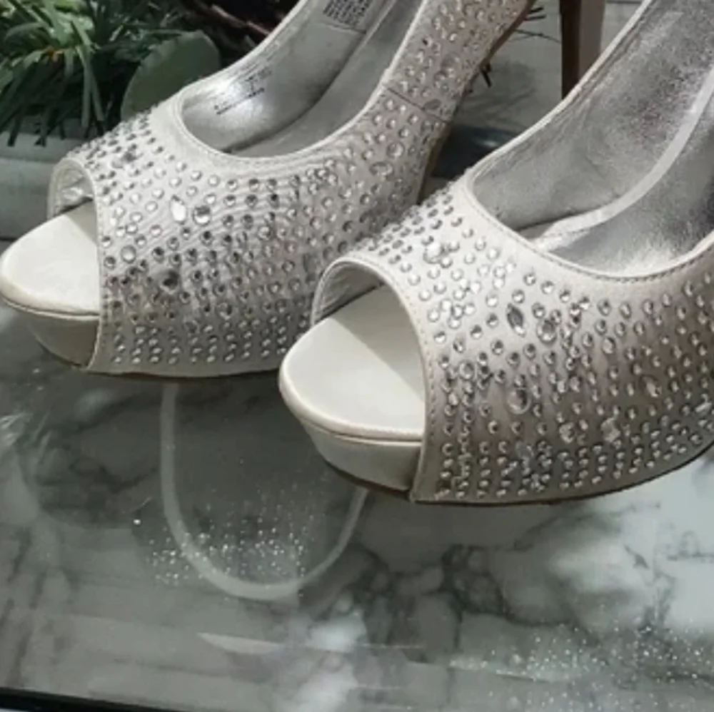 Candie's Rhinestones Embellished Open Toe Sling Back Stilletoes Silver 8.5M